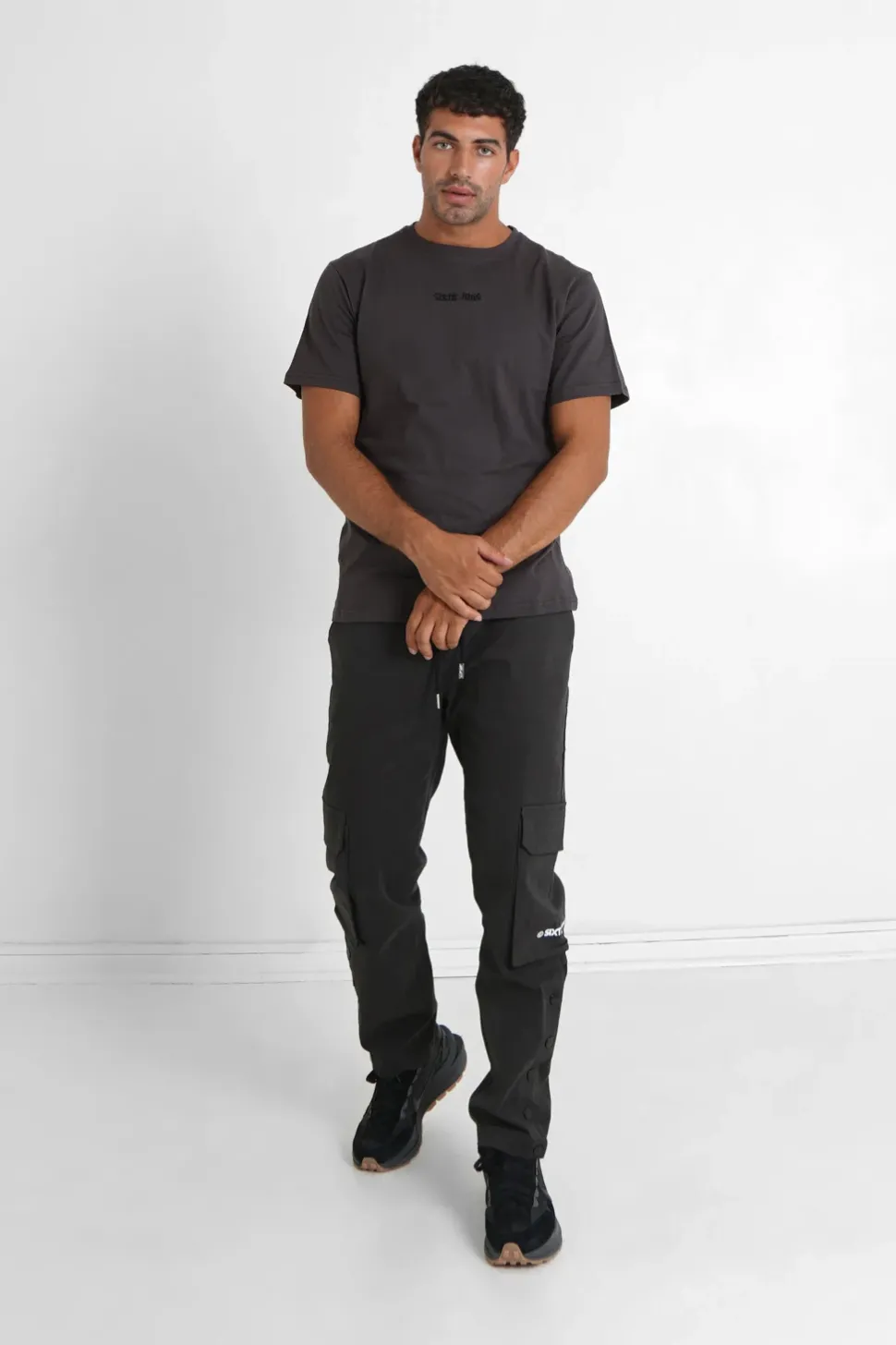 Pantalon Cargo Boutons Chevilles Gris Fonce