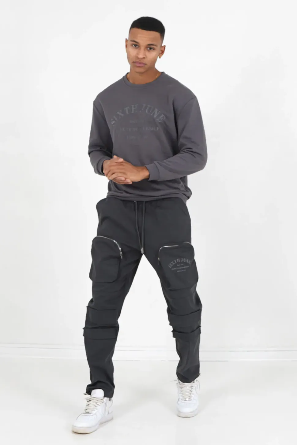 Pantalon Cargo Broderies Poche Gris Fonce