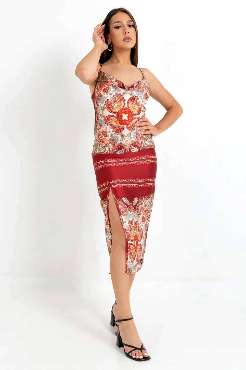 Robe Motif Orientale Rouge Fonce