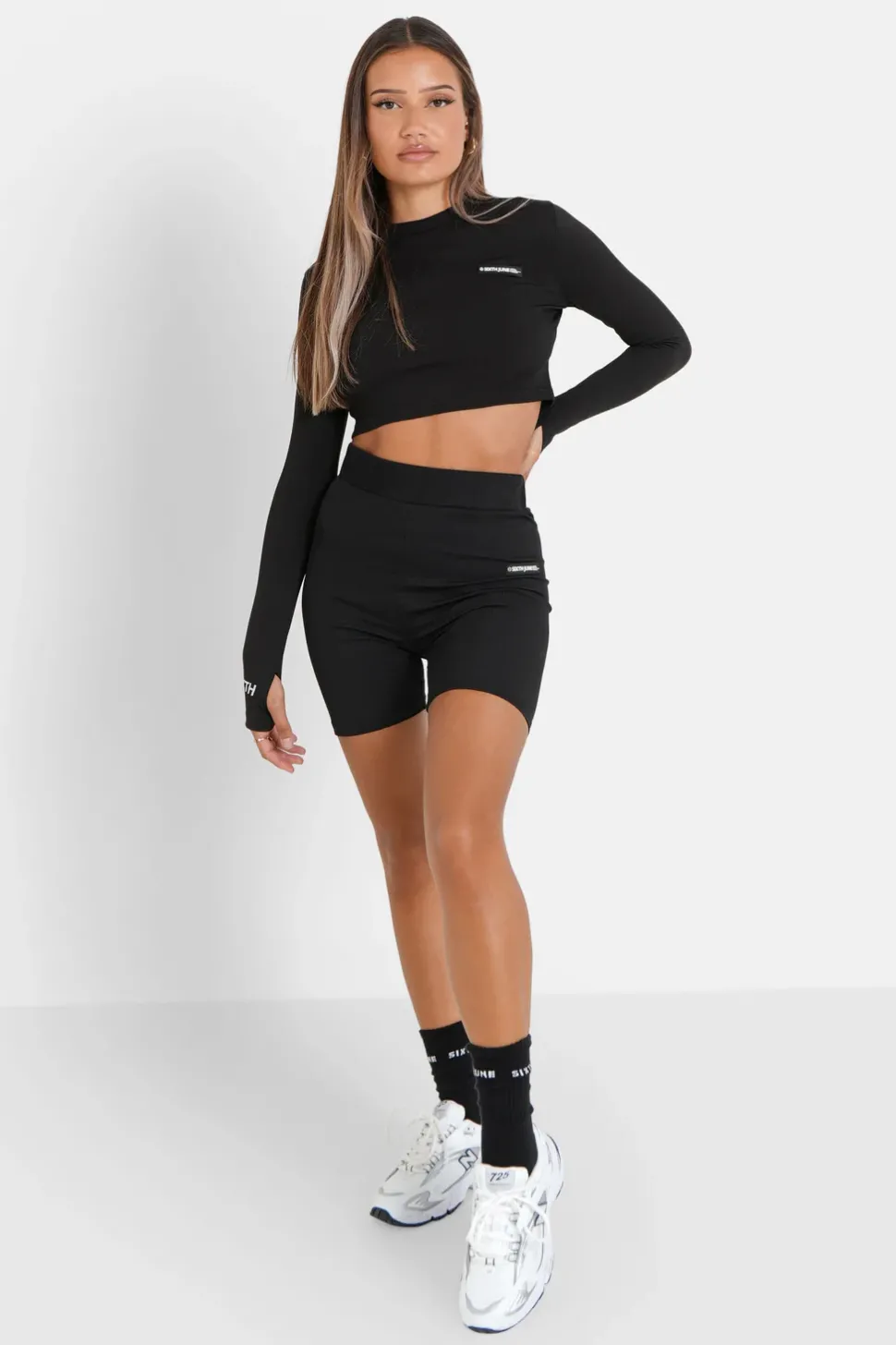 Short Court Satine Brode Noir