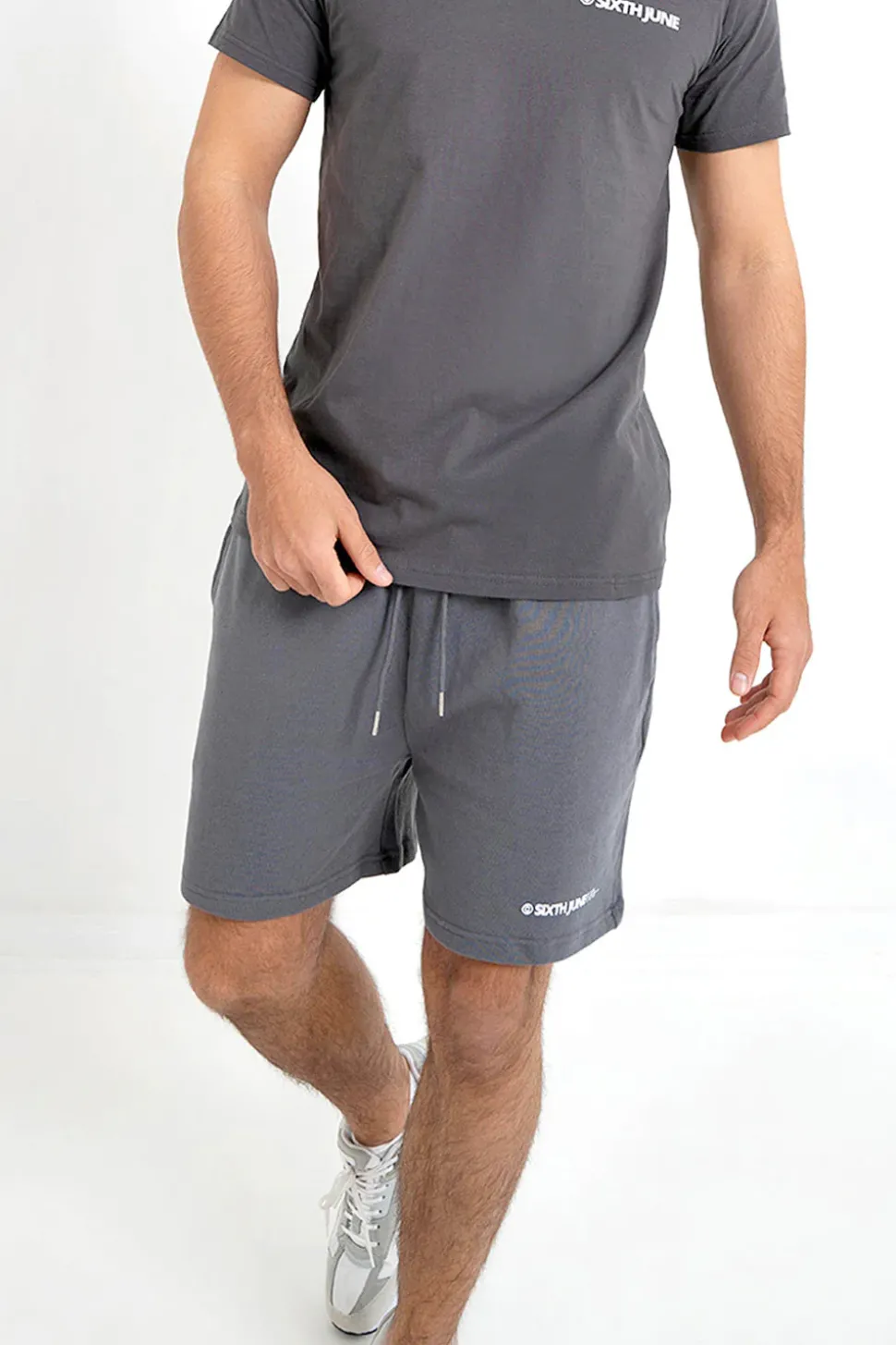 Short Essential Logo Gris Fonce