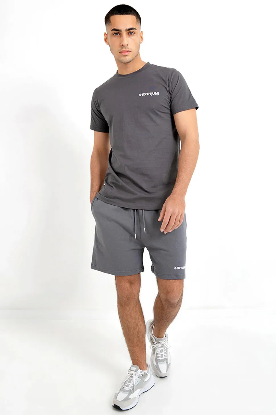 Short Essential Logo Gris Fonce