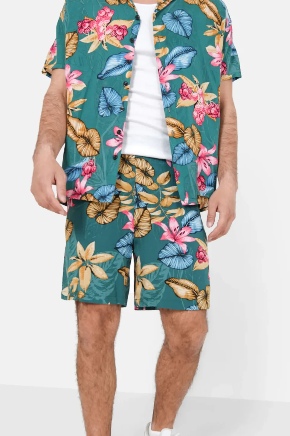 Short Fluide Fleuri Vert