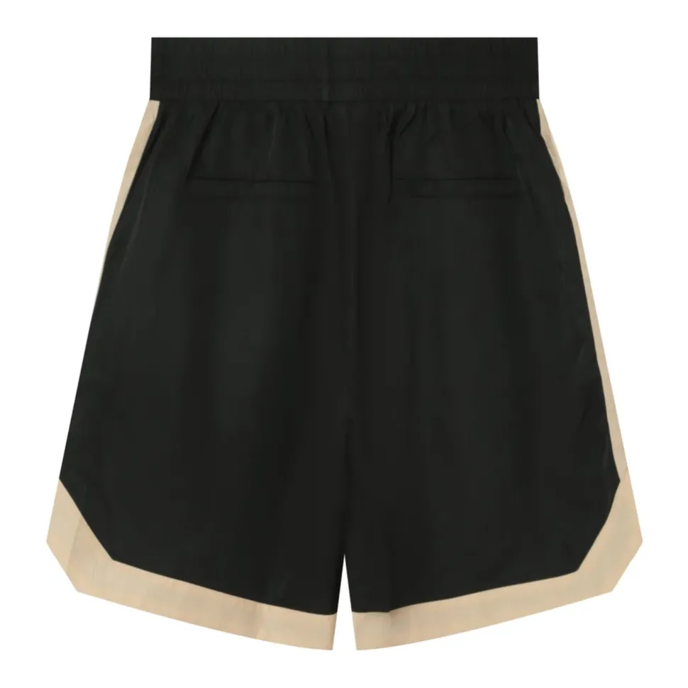 Short Oversize Gothique Noir