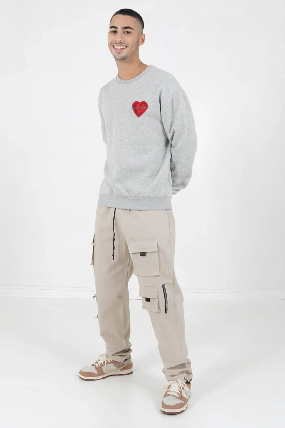 Sweat Coeur Brode Gris