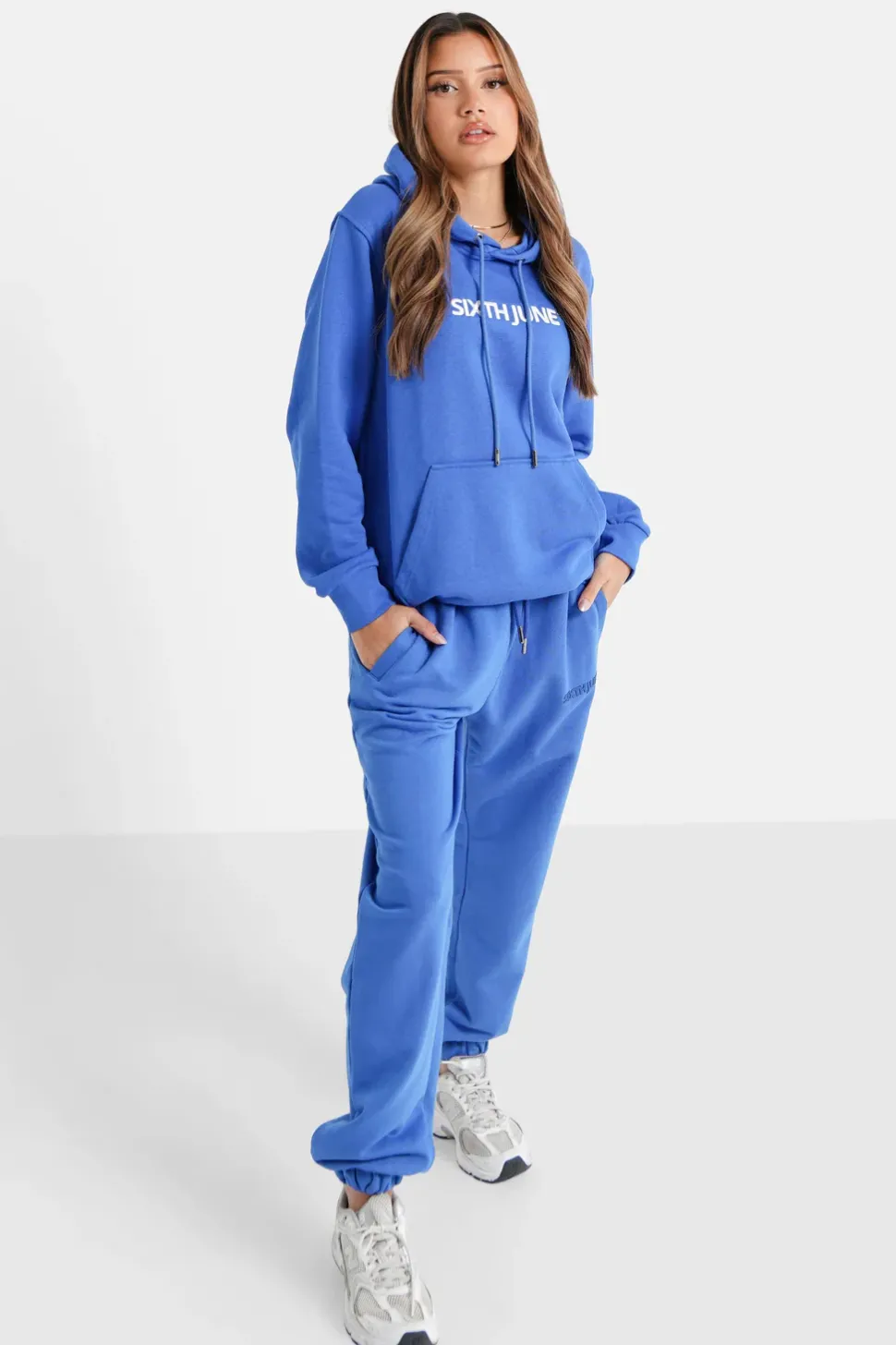 Sweatshirt Capuche Logo Brode Bleu Fonce